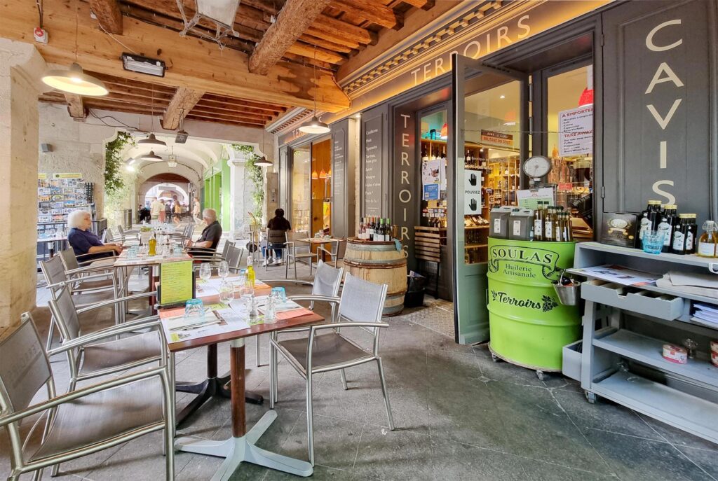 Uzès, Place aux Herbes